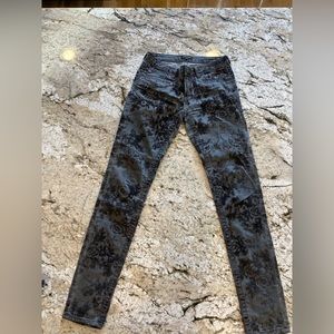 Dear John skinny jeans size 26 with felt floral design